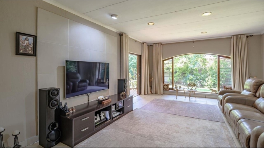 5 Bedroom Property for Sale in Northcliff Gauteng