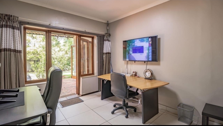 5 Bedroom Property for Sale in Northcliff Gauteng