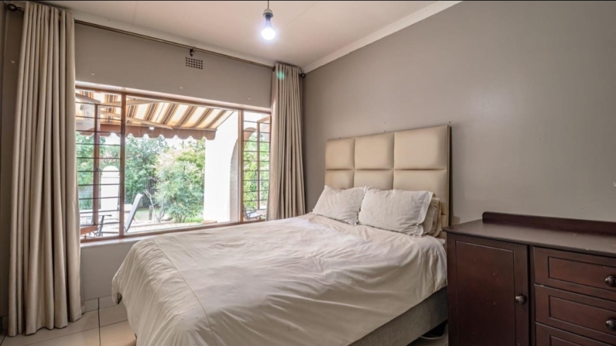 5 Bedroom Property for Sale in Northcliff Gauteng