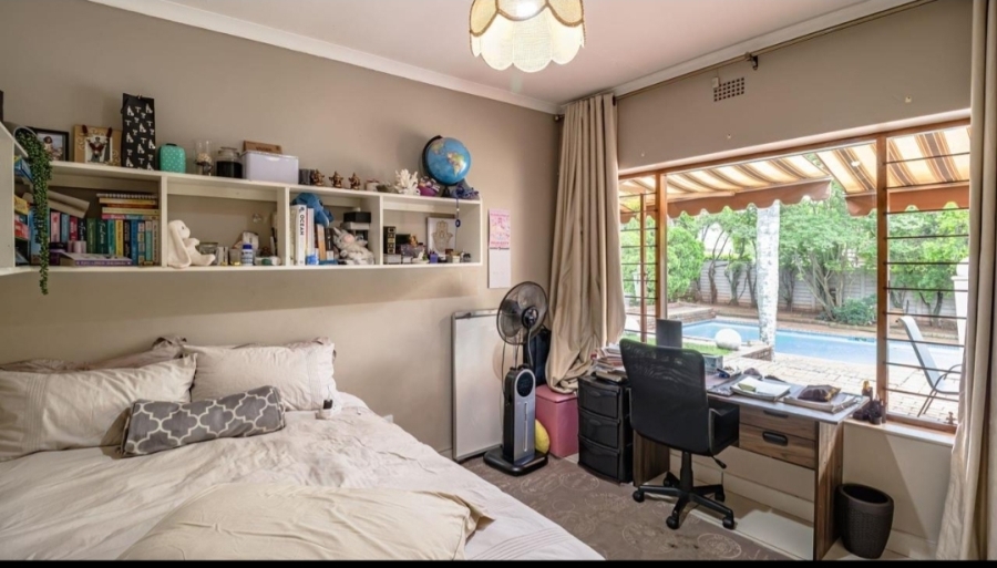 5 Bedroom Property for Sale in Northcliff Gauteng