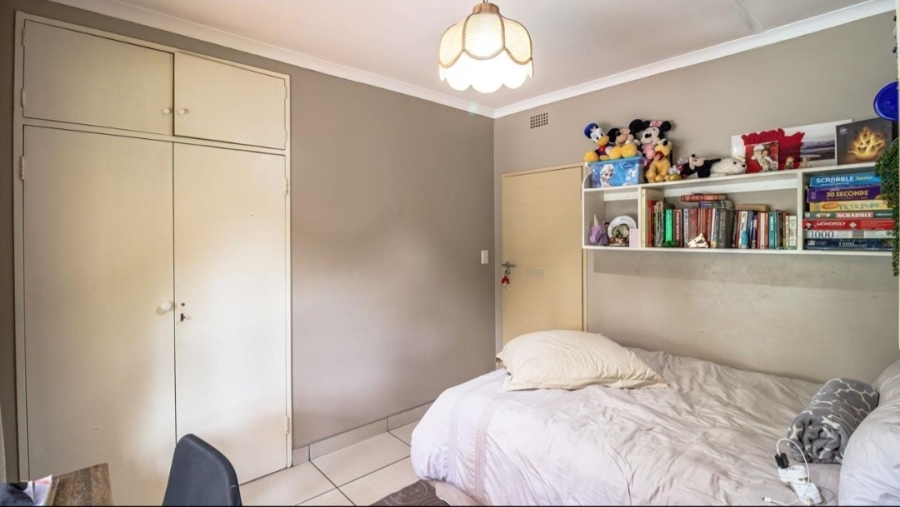 5 Bedroom Property for Sale in Northcliff Gauteng