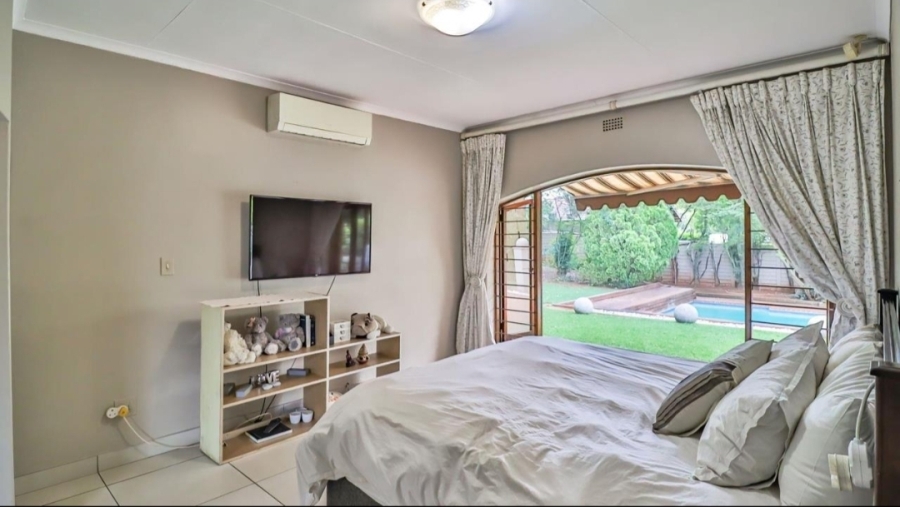 5 Bedroom Property for Sale in Northcliff Gauteng