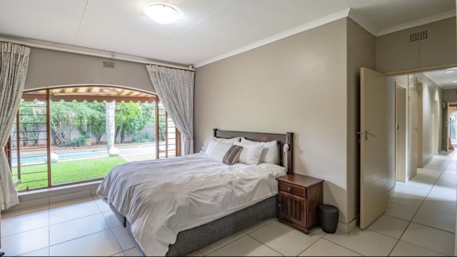 5 Bedroom Property for Sale in Northcliff Gauteng