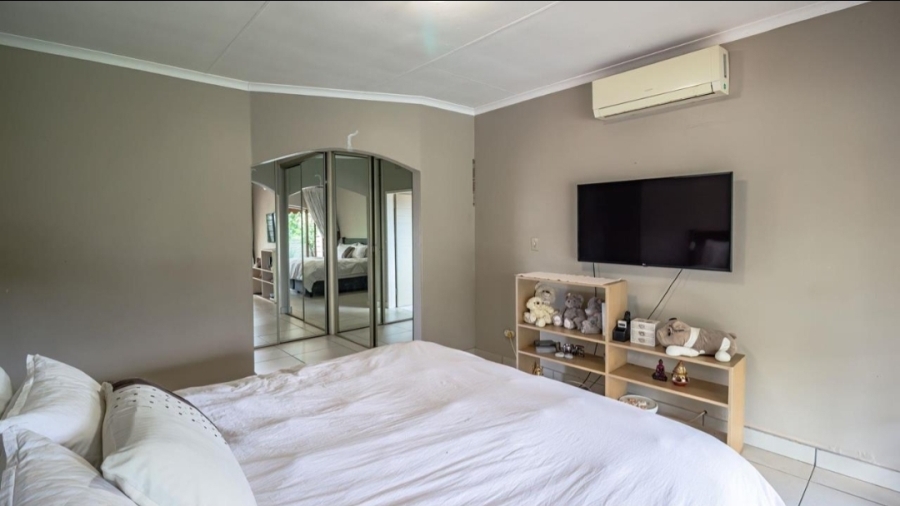 5 Bedroom Property for Sale in Northcliff Gauteng