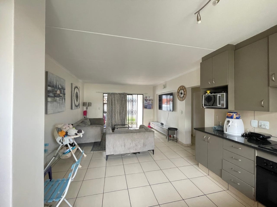 2 Bedroom Property for Sale in Barbeque Downs Gauteng