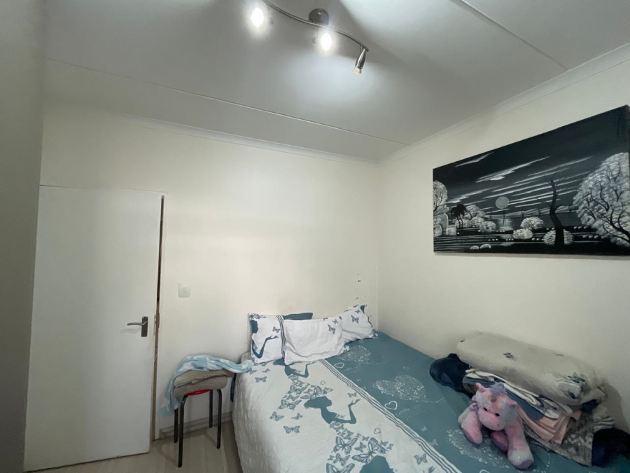 2 Bedroom Property for Sale in Barbeque Downs Gauteng