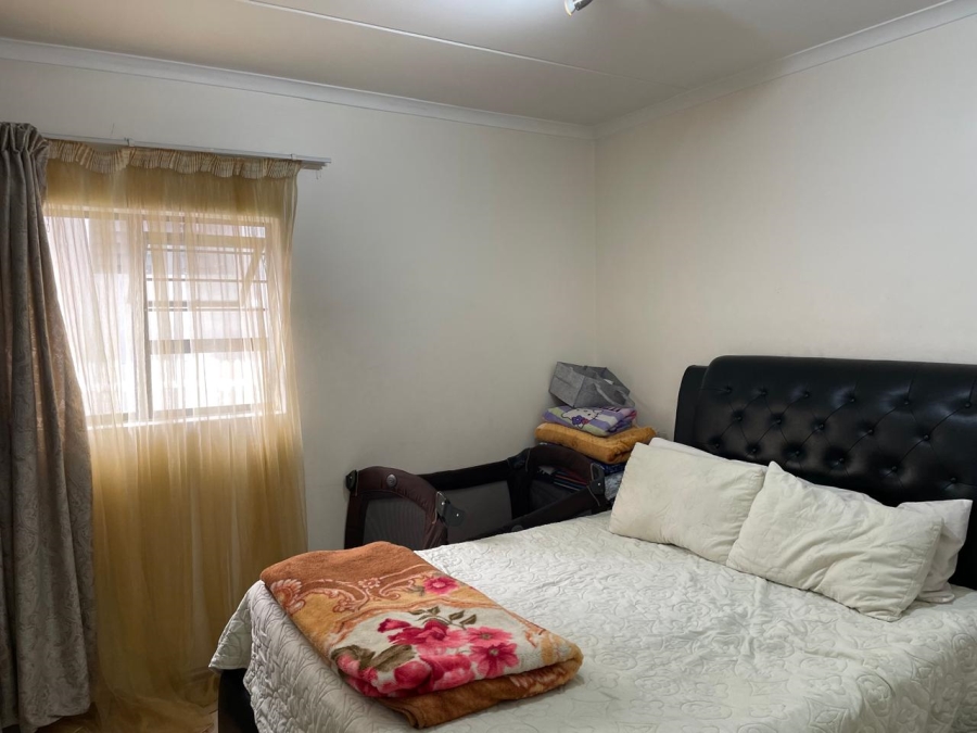 2 Bedroom Property for Sale in Barbeque Downs Gauteng