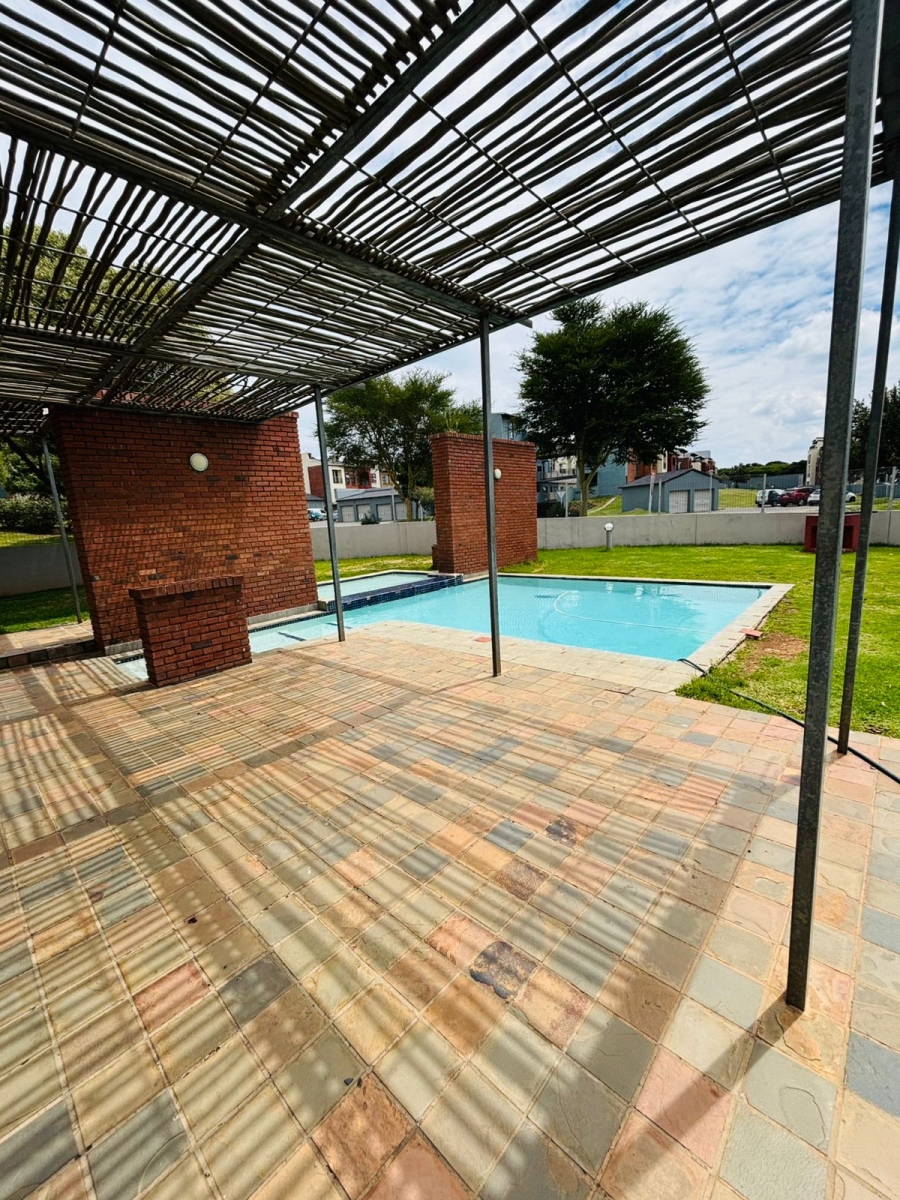 2 Bedroom Property for Sale in Carlswald Gauteng