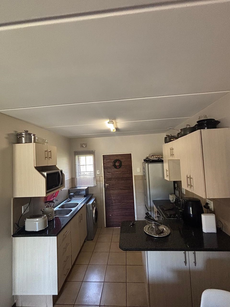 2 Bedroom Property for Sale in Noordwyk Gauteng