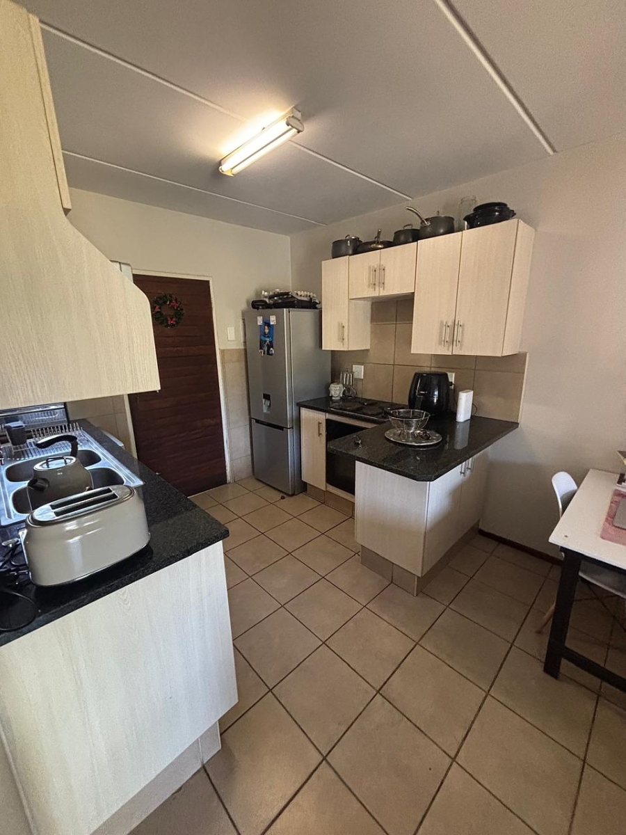 2 Bedroom Property for Sale in Noordwyk Gauteng