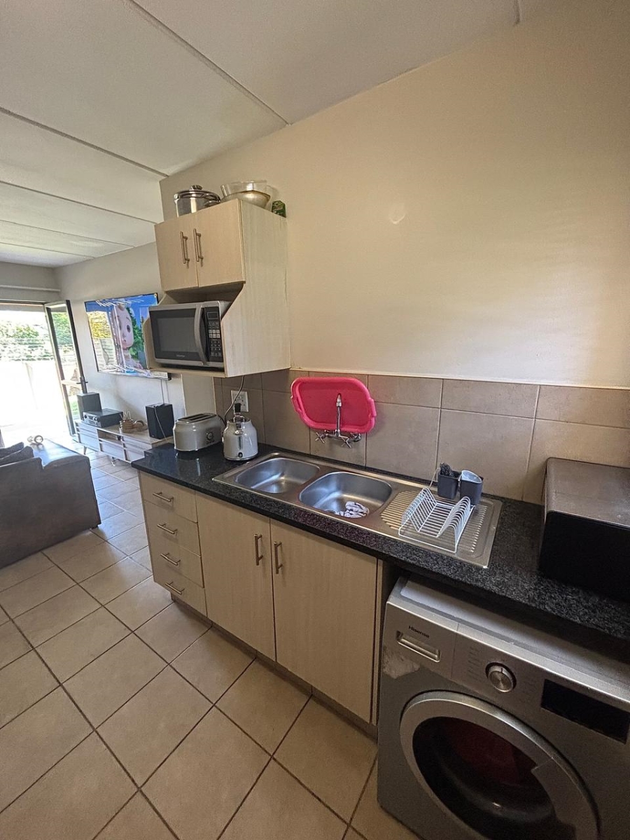 2 Bedroom Property for Sale in Noordwyk Gauteng
