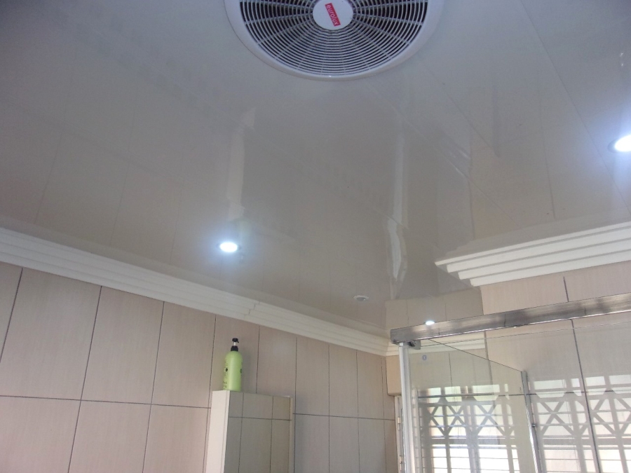 5 Bedroom Property for Sale in Crystal Park Gauteng