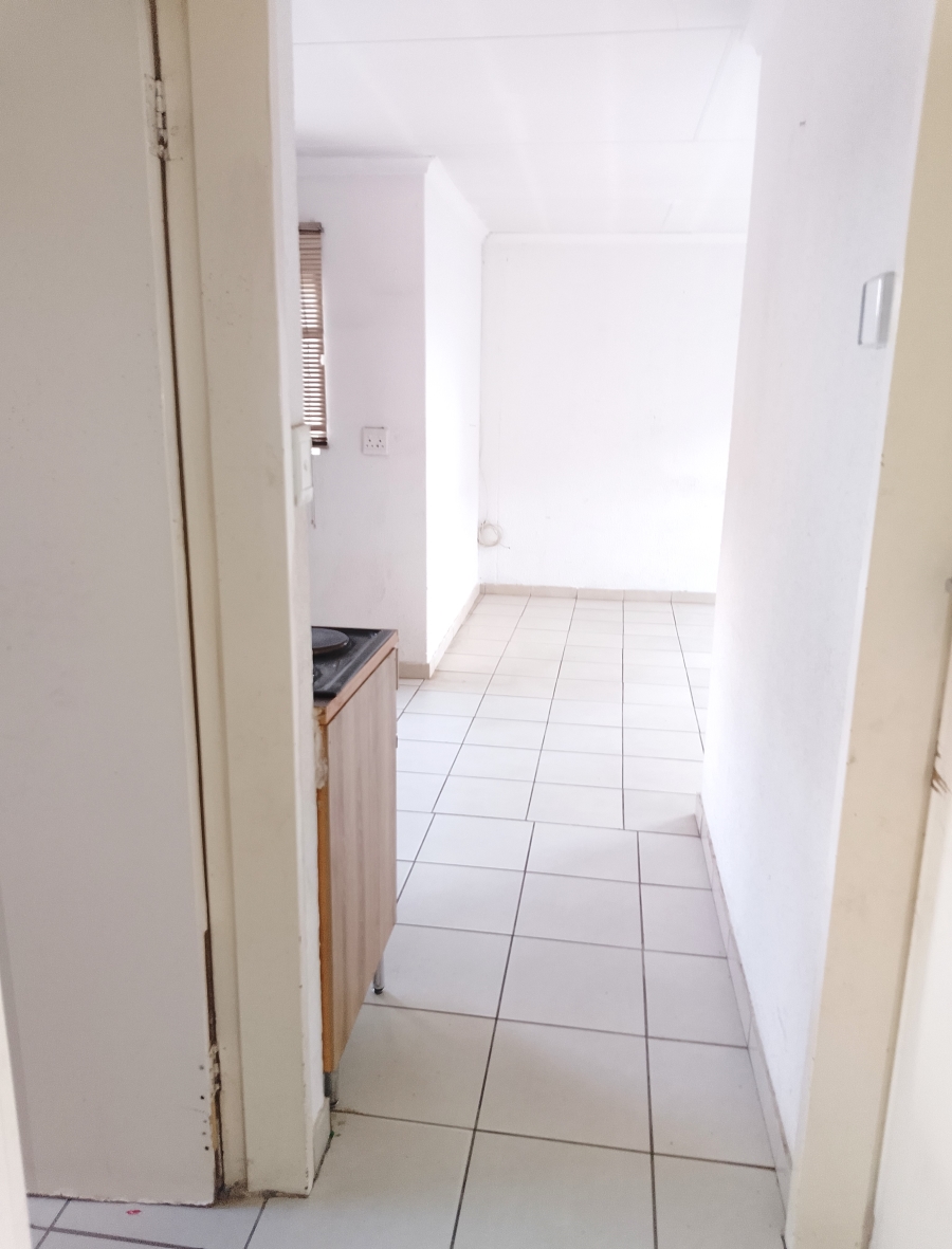 2 Bedroom Property for Sale in Windmill Park Gauteng