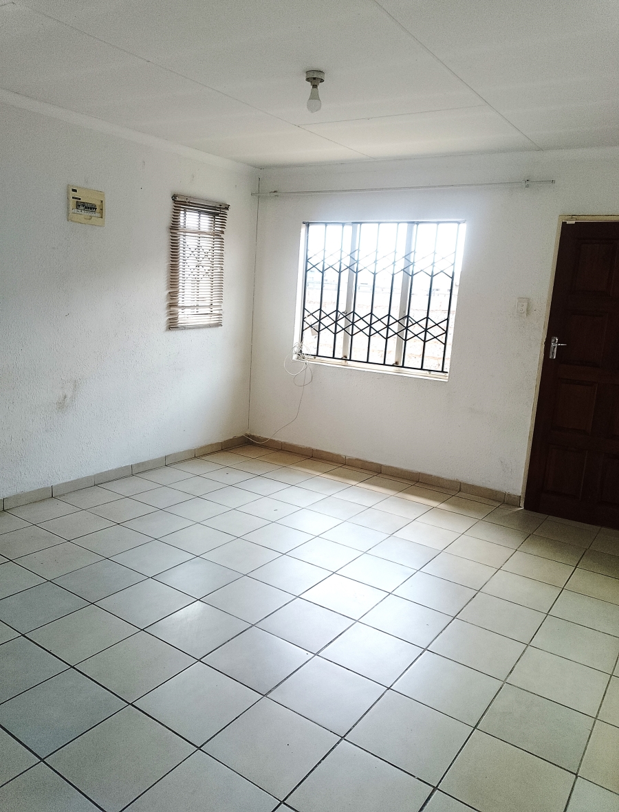 2 Bedroom Property for Sale in Windmill Park Gauteng