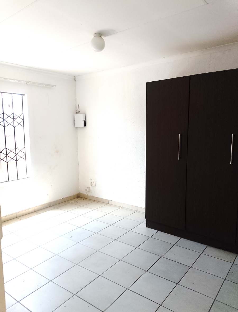 2 Bedroom Property for Sale in Windmill Park Gauteng