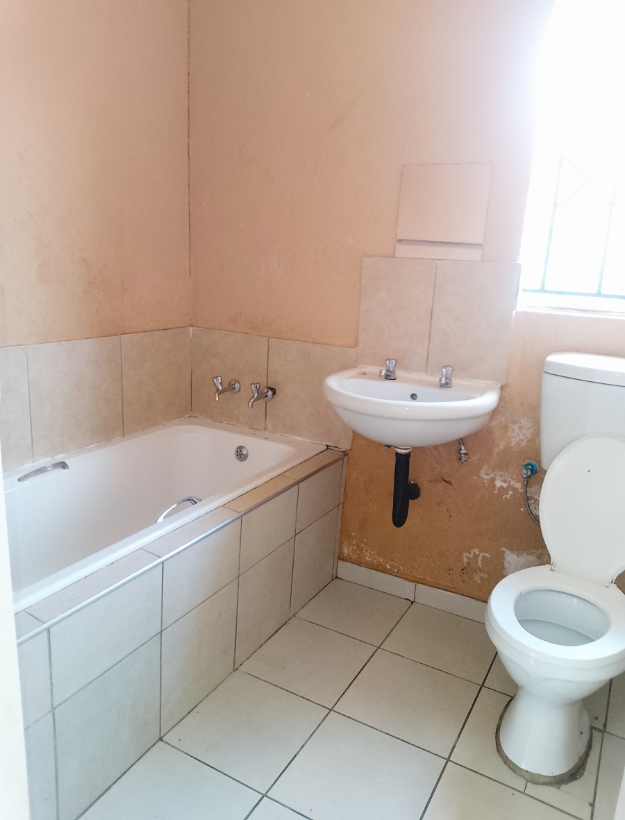 2 Bedroom Property for Sale in Windmill Park Gauteng