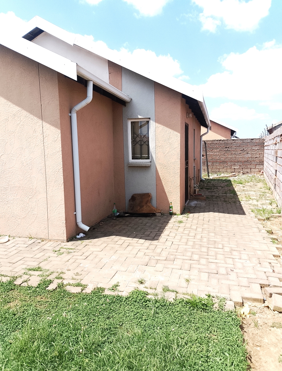 2 Bedroom Property for Sale in Windmill Park Gauteng
