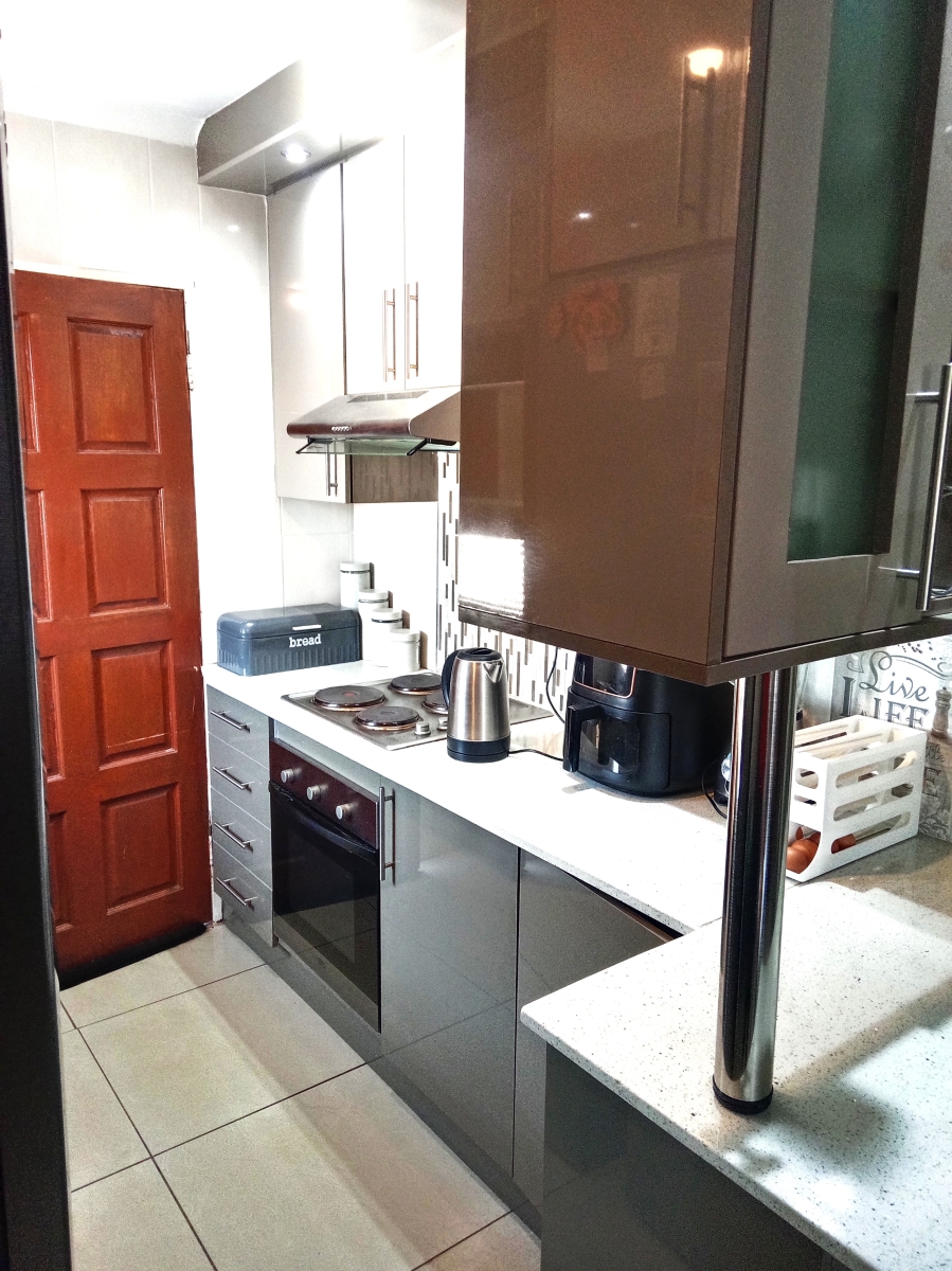 3 Bedroom Property for Sale in Windmill Park Gauteng