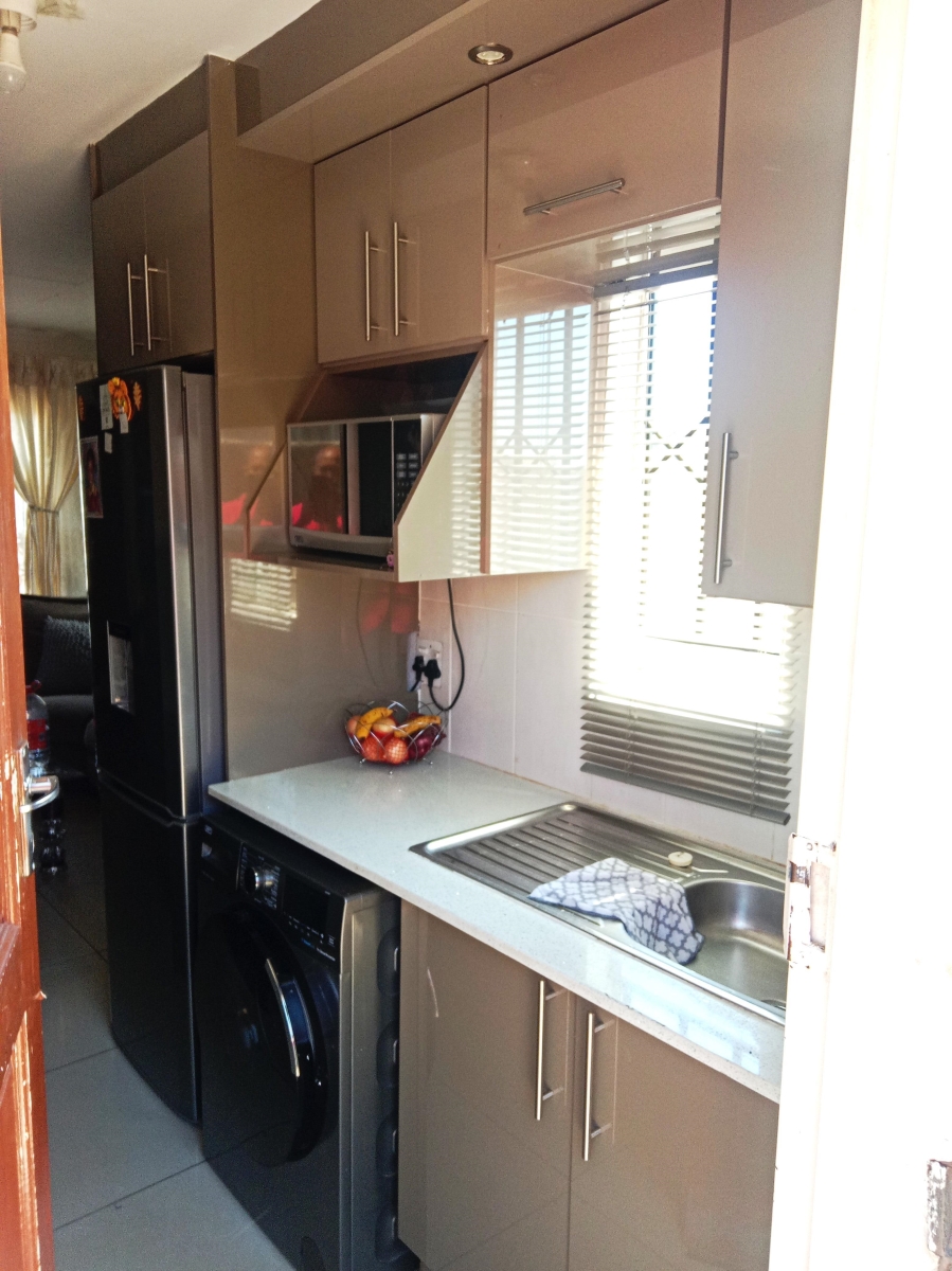 3 Bedroom Property for Sale in Windmill Park Gauteng