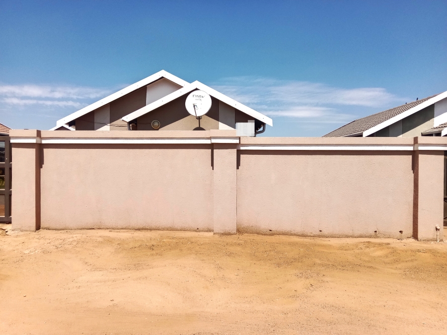 3 Bedroom Property for Sale in Windmill Park Gauteng