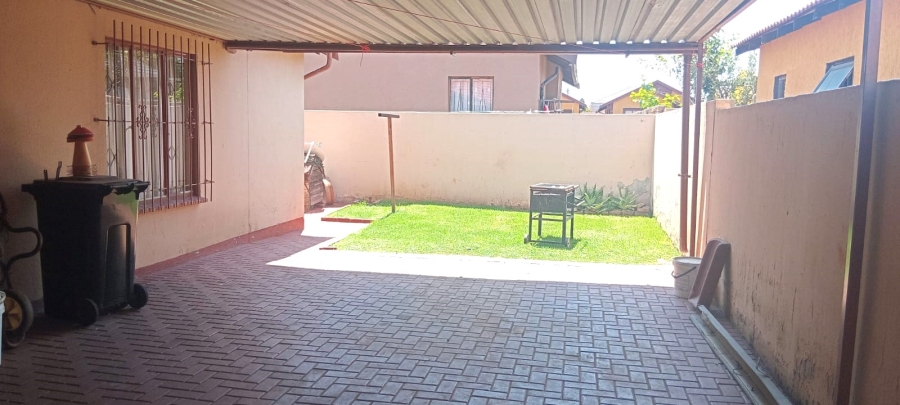 3 Bedroom Property for Sale in Dawn Park Gauteng