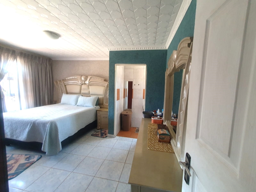 4 Bedroom Property for Sale in Tsakane Gauteng