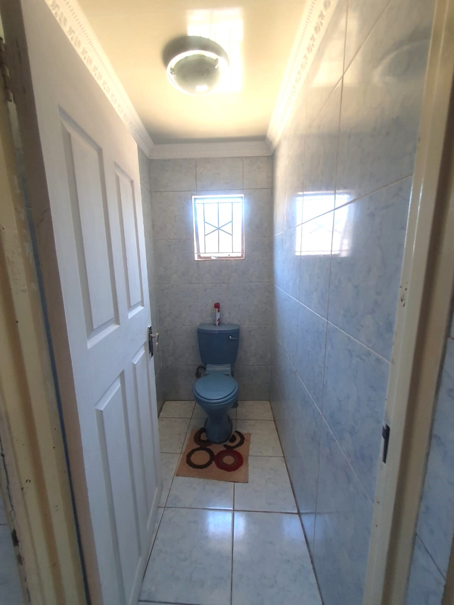4 Bedroom Property for Sale in Tsakane Gauteng