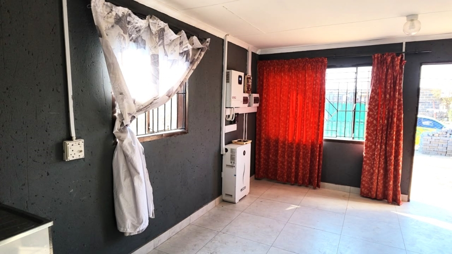 9 Bedroom Property for Sale in Rabie Ridge Gauteng