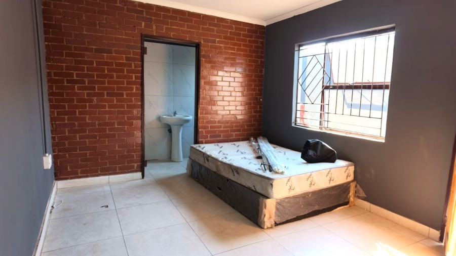 9 Bedroom Property for Sale in Rabie Ridge Gauteng