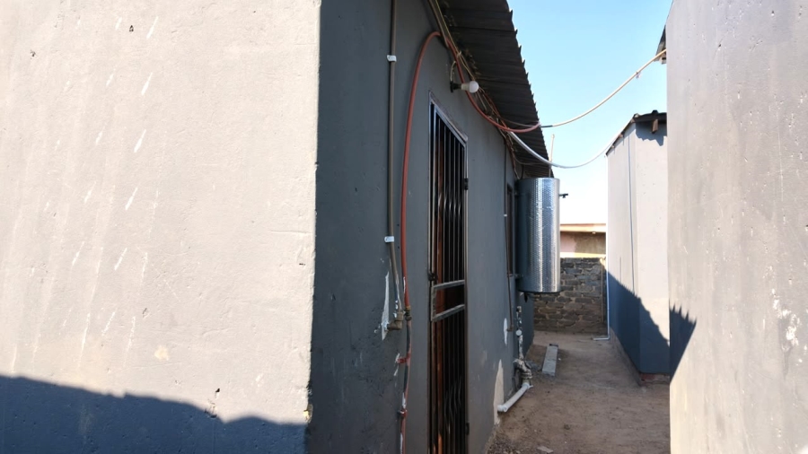 9 Bedroom Property for Sale in Rabie Ridge Gauteng