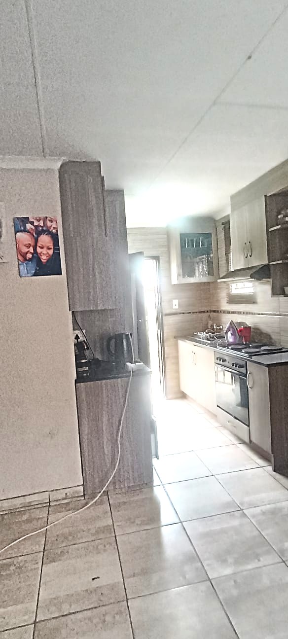 2 Bedroom Property for Sale in Windmill Park Gauteng