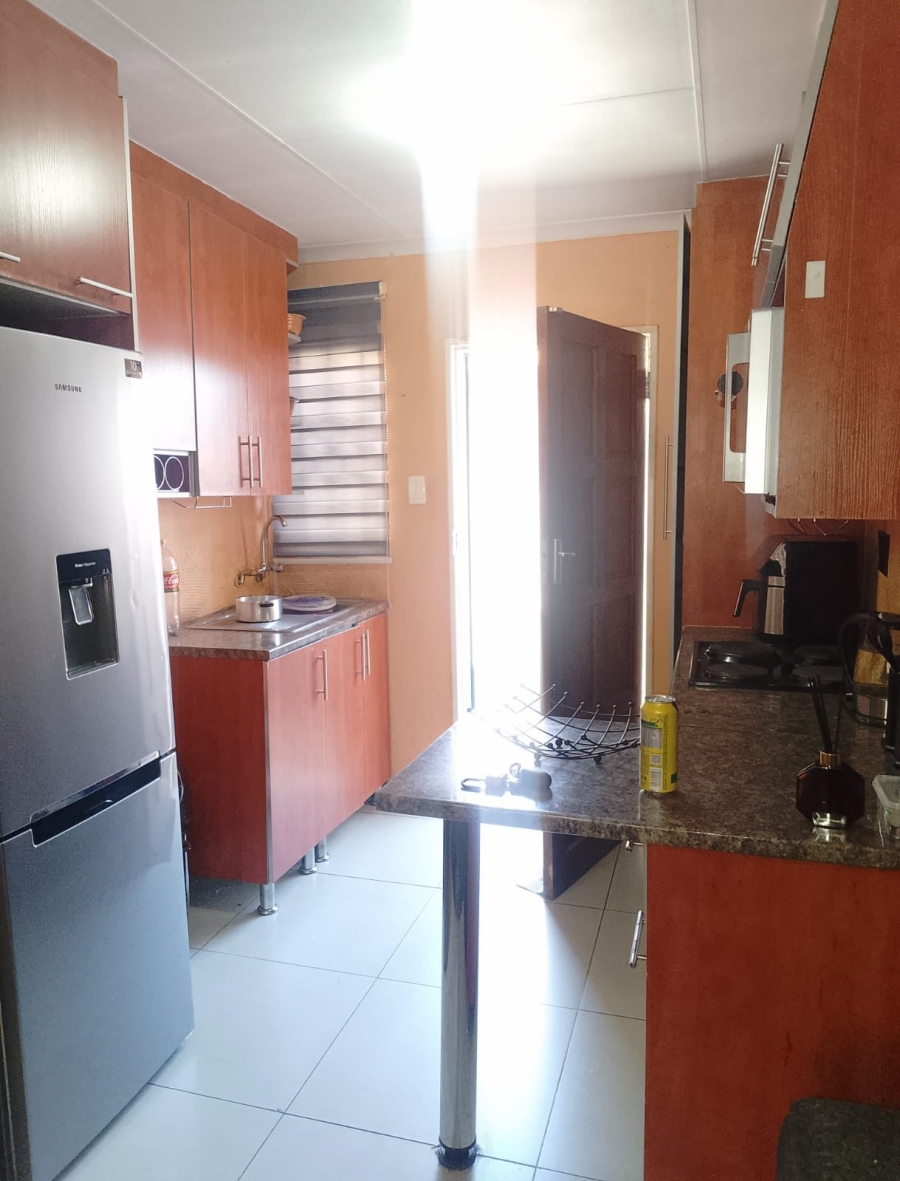 3 Bedroom Property for Sale in Windmill Park Gauteng