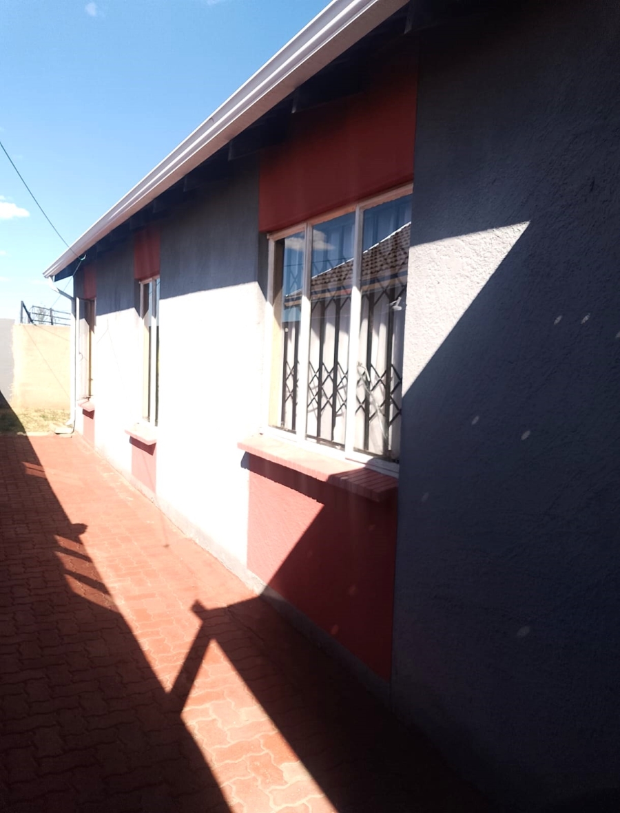 3 Bedroom Property for Sale in Windmill Park Gauteng