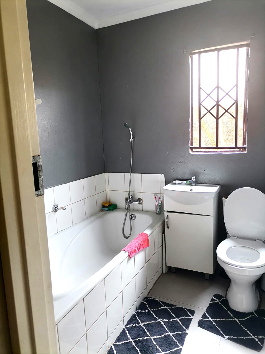 3 Bedroom Property for Sale in Windmill Park Gauteng