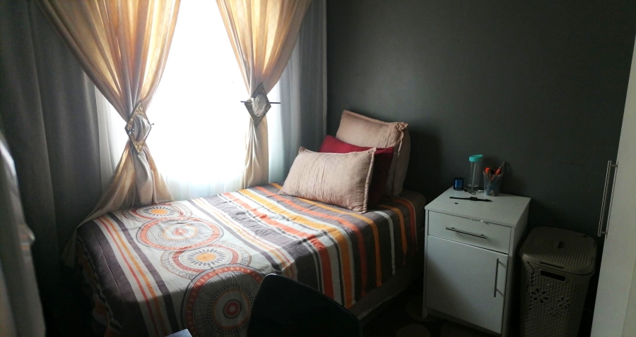 3 Bedroom Property for Sale in Windmill Park Gauteng