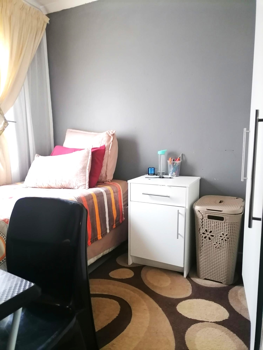 3 Bedroom Property for Sale in Windmill Park Gauteng