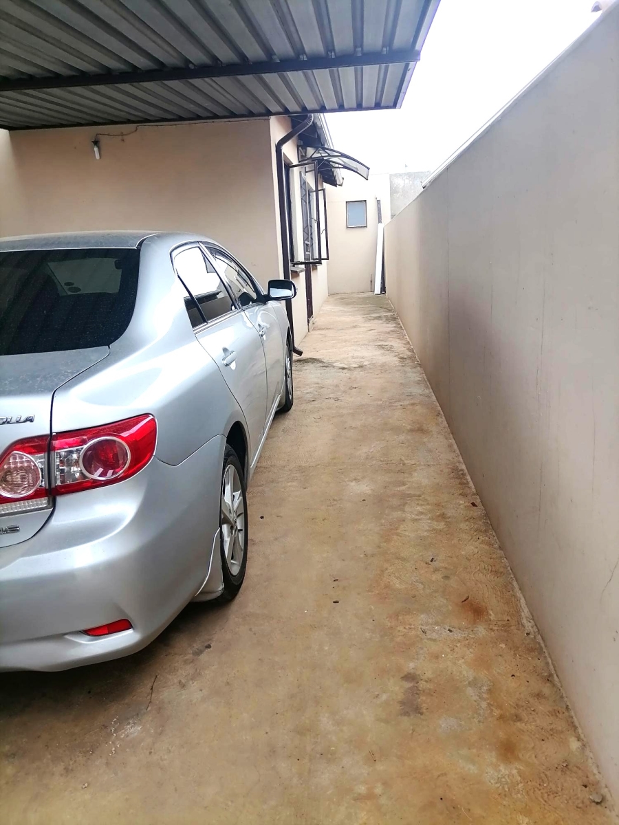 3 Bedroom Property for Sale in Windmill Park Gauteng