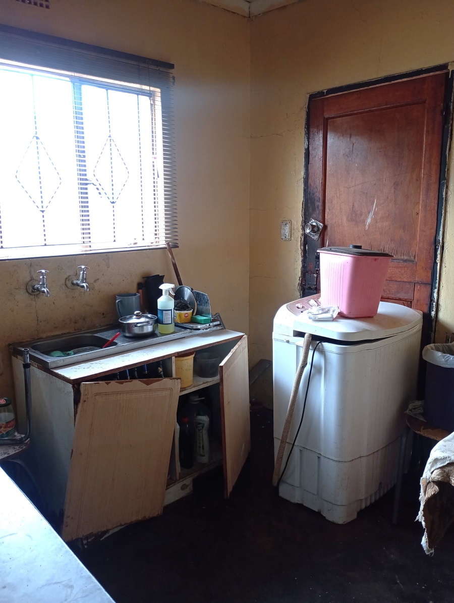 5 Bedroom Property for Sale in Vosloorus Gauteng