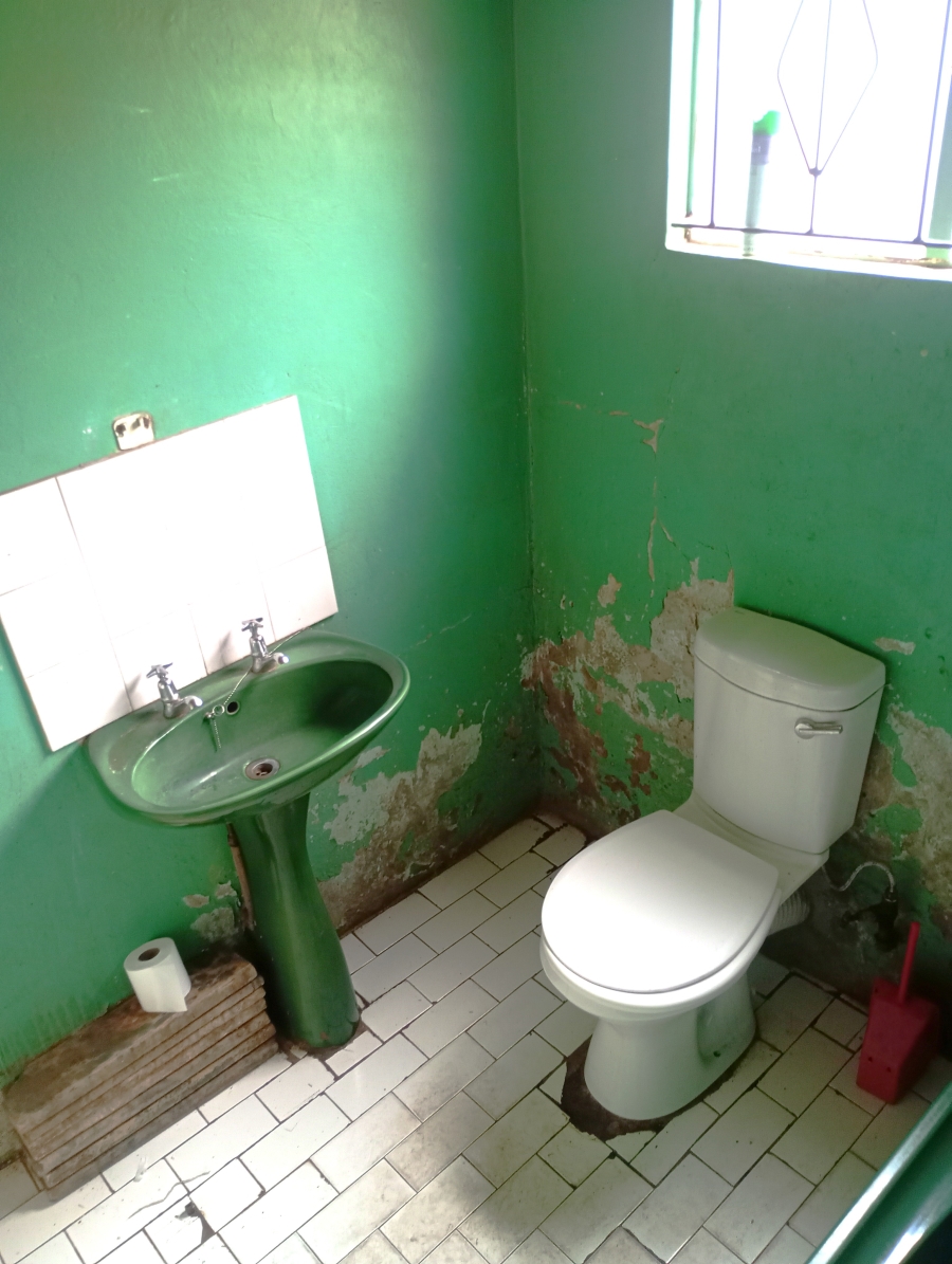 5 Bedroom Property for Sale in Vosloorus Gauteng