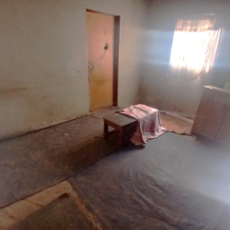 2 Bedroom Property for Sale in Zonkezizwe Gauteng