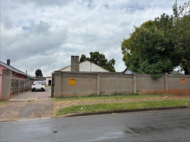 3 Bedroom Property for Sale in Roodekop Gauteng