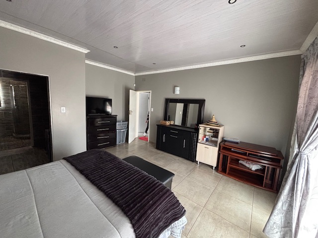 3 Bedroom Property for Sale in Roodekop Gauteng