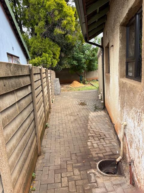 3 Bedroom Property for Sale in Roodekop Gauteng