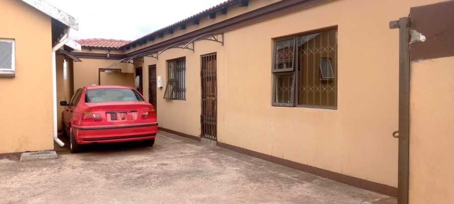 5 Bedroom Property for Sale in Mapleton Gauteng