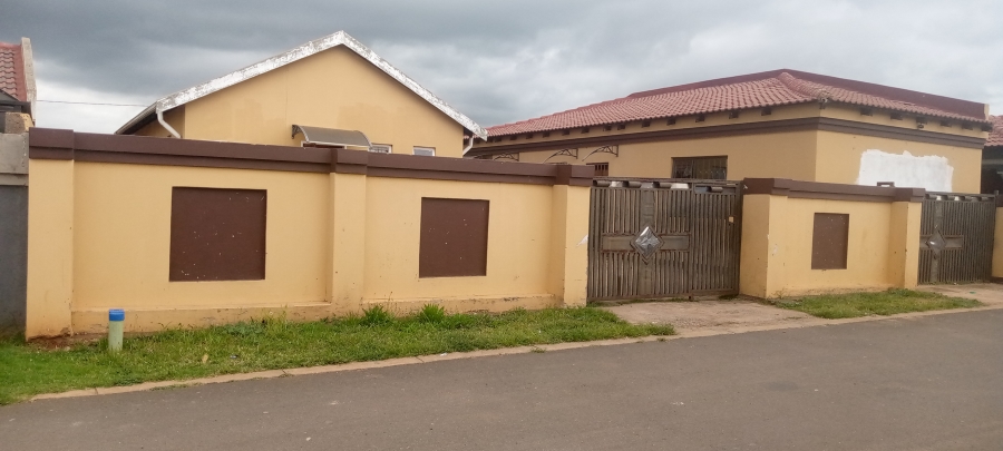5 Bedroom Property for Sale in Mapleton Gauteng