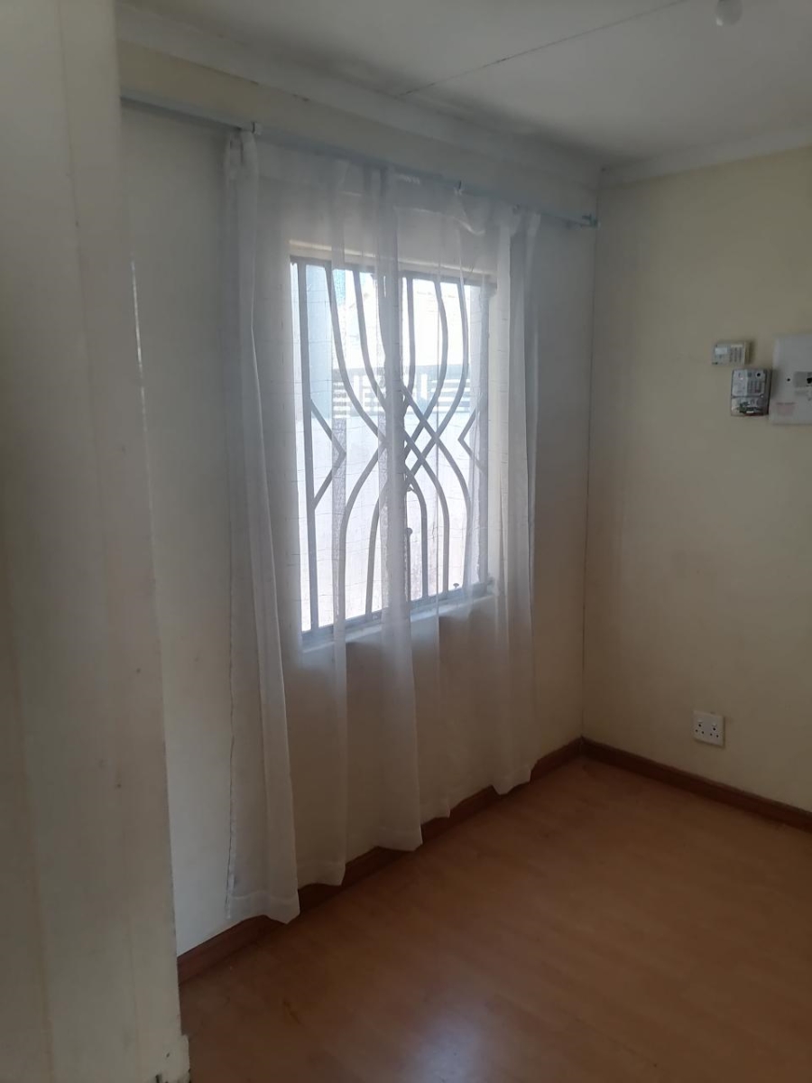 5 Bedroom Property for Sale in Windmill Park Gauteng