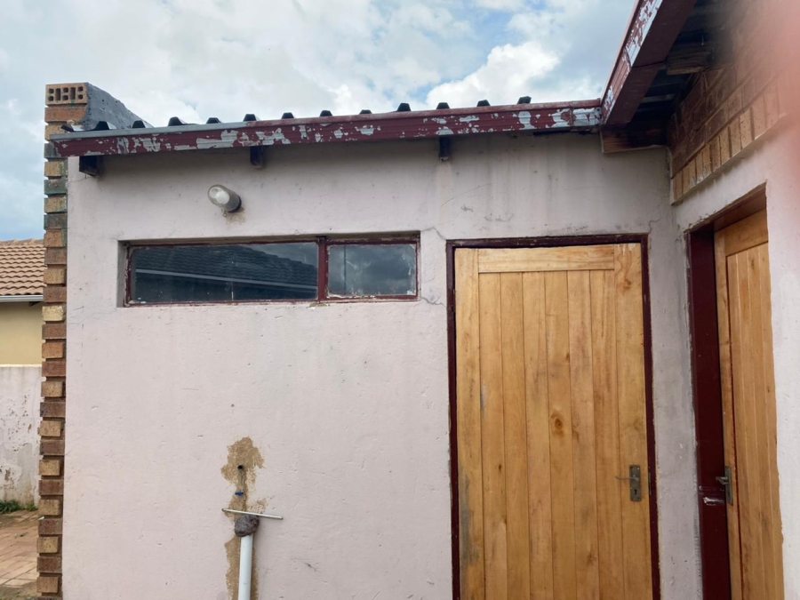 5 Bedroom Property for Sale in Windmill Park Gauteng