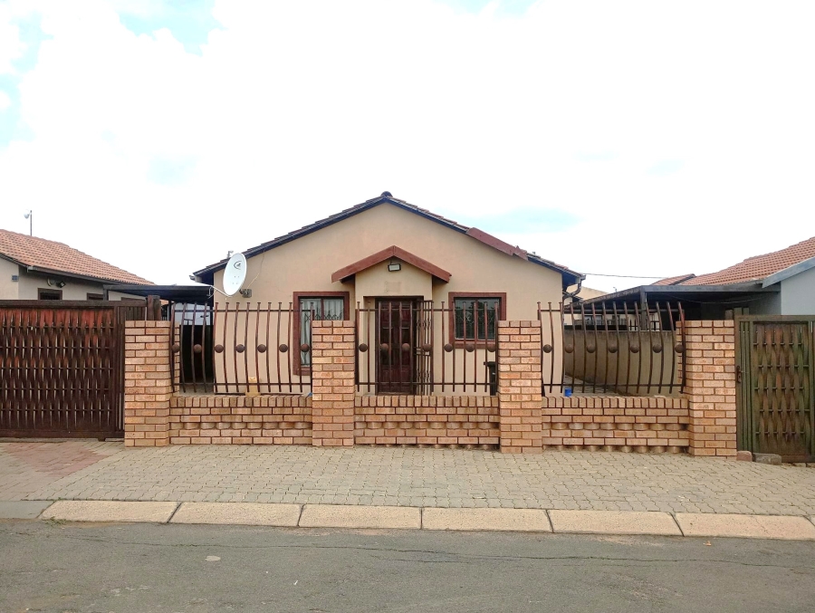 3 Bedroom Property for Sale in Buhle Park Gauteng