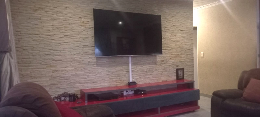 3 Bedroom Property for Sale in Buhle Park Gauteng