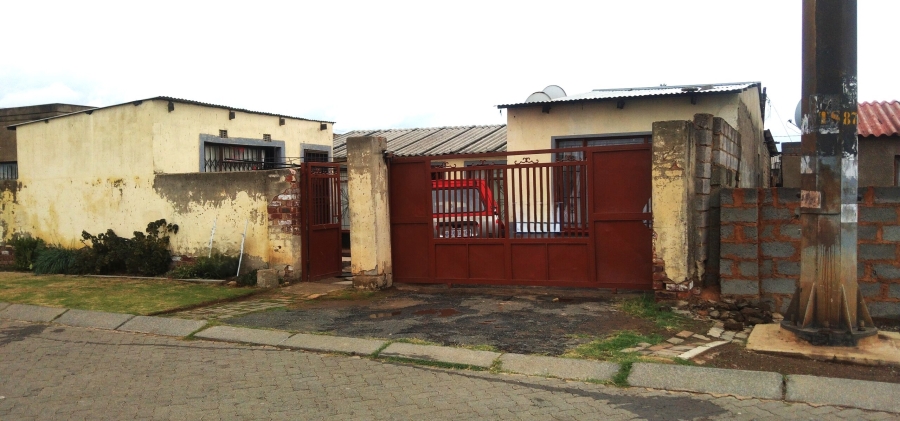 9 Bedroom Property for Sale in Tsakane Gauteng